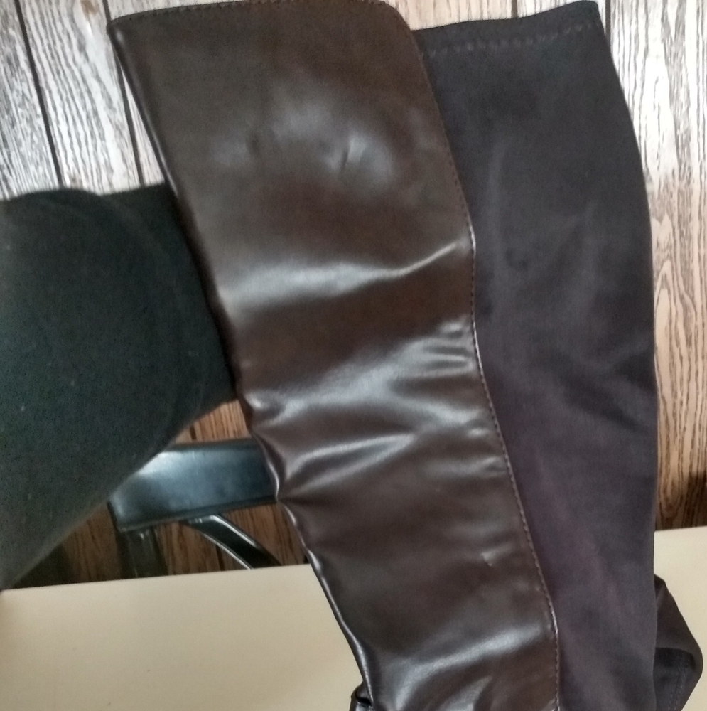 Boots - Picture 3 of 3